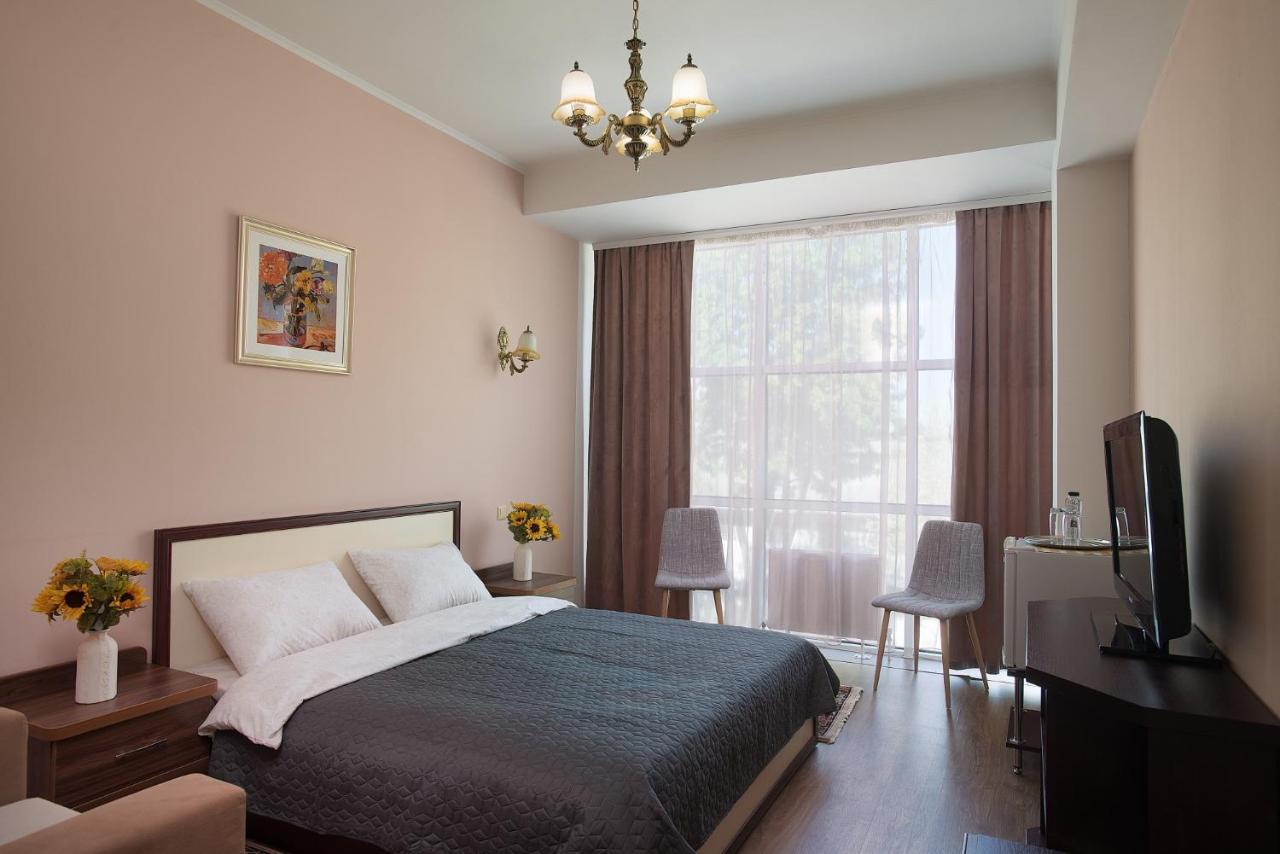 Art Hotel Kisinyov Kültér fotó